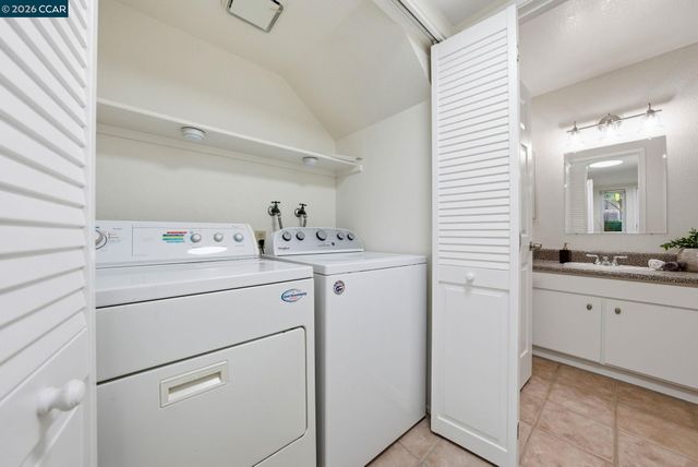 4852 Starflower Dr, Martinez, CA 94553