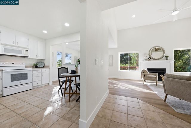 4852 Starflower Dr, Martinez, CA 94553