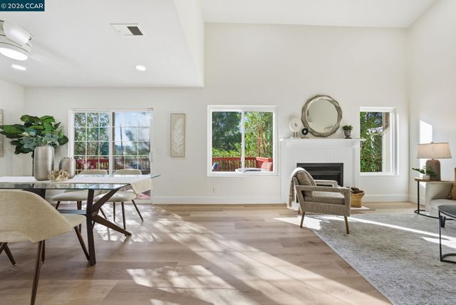 4852 Starflower Dr, Martinez, CA 94553