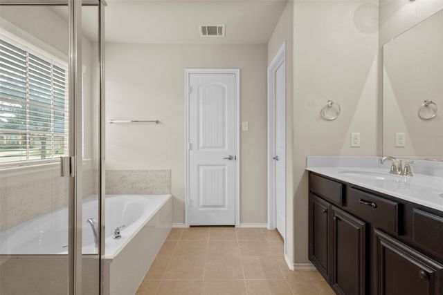 127 Althea Drive, Waxahachie, TX 75165