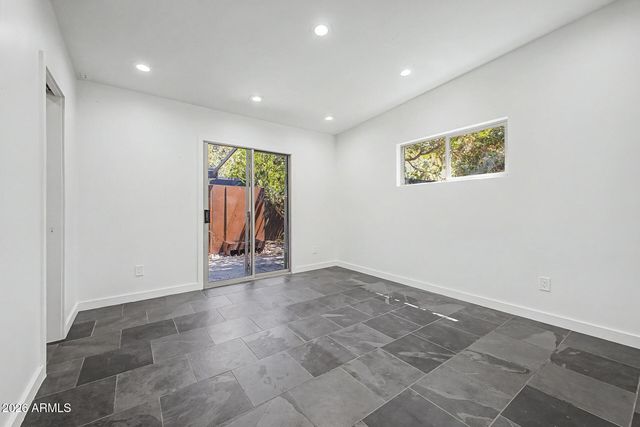 2126 S LA ROSA Drive, Tempe, AZ 85282