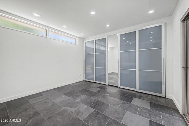 2126 S LA ROSA Drive, Tempe, AZ 85282