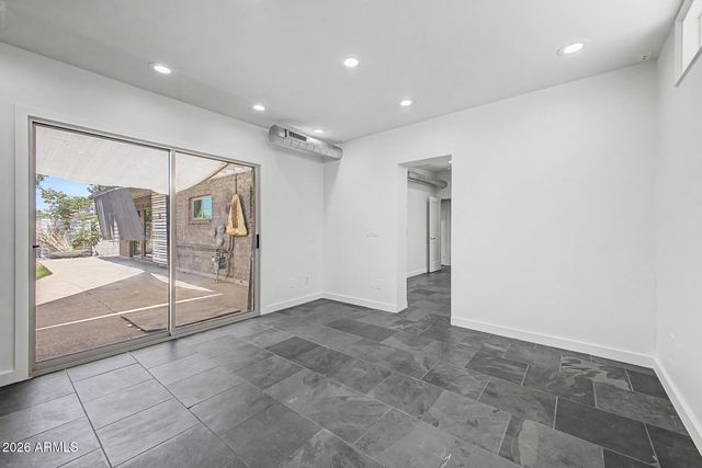 2126 S LA ROSA Drive, Tempe, AZ 85282