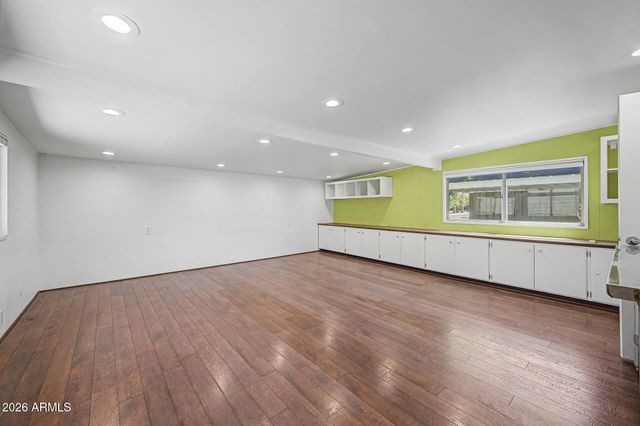 2126 S LA ROSA Drive, Tempe, AZ 85282