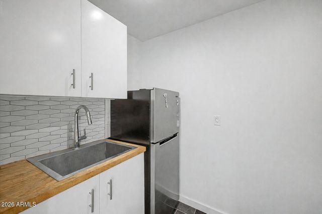 2126 S LA ROSA Drive, Tempe, AZ 85282