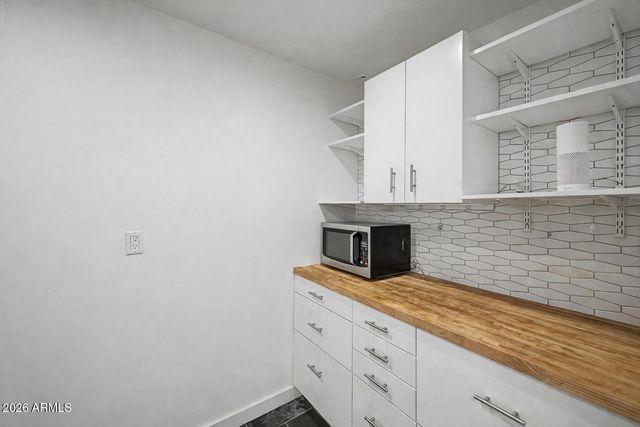 2126 S LA ROSA Drive, Tempe, AZ 85282
