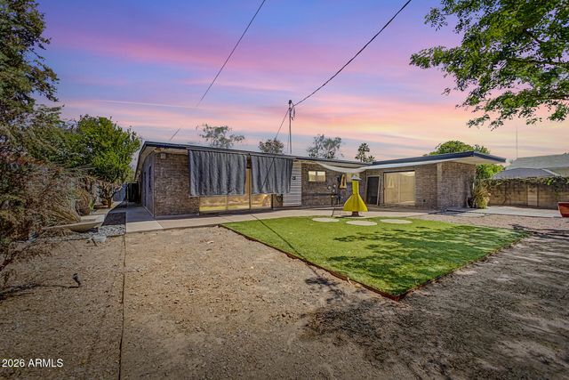 2126 S LA ROSA Drive, Tempe, AZ 85282