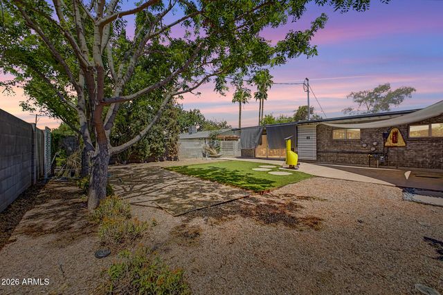 2126 S LA ROSA Drive, Tempe, AZ 85282