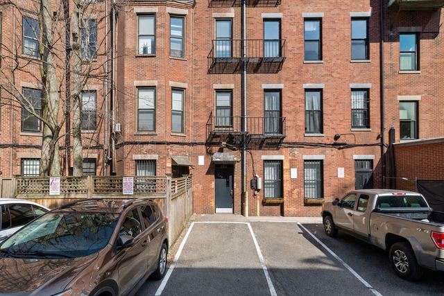 234 Marlborough St 1, Boston, MA 02116