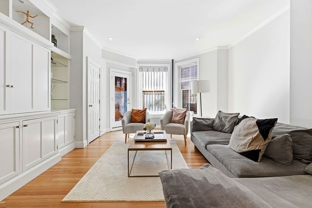 234 Marlborough St 1, Boston, MA 02116