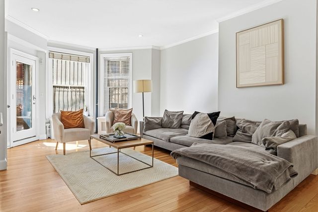 234 Marlborough St 1, Boston, MA 02116