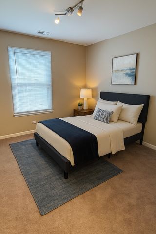 1544 Williamsburg Drive B2, Schaumburg, IL 60193