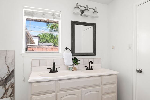 9662 Ferndale Road, Dallas, TX 75238