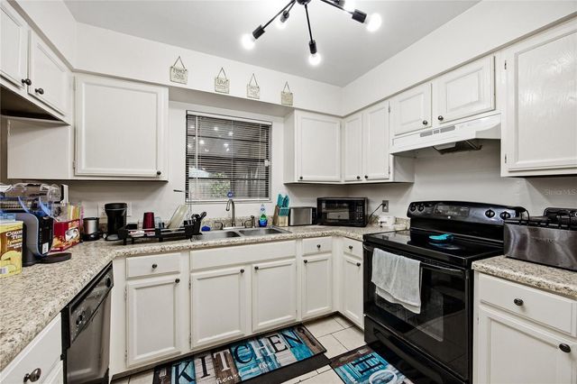 7212 SW 18TH PLACE, Gainesville, FL 32607