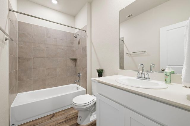 205 Durango Downs DR, Hutto, TX 78634