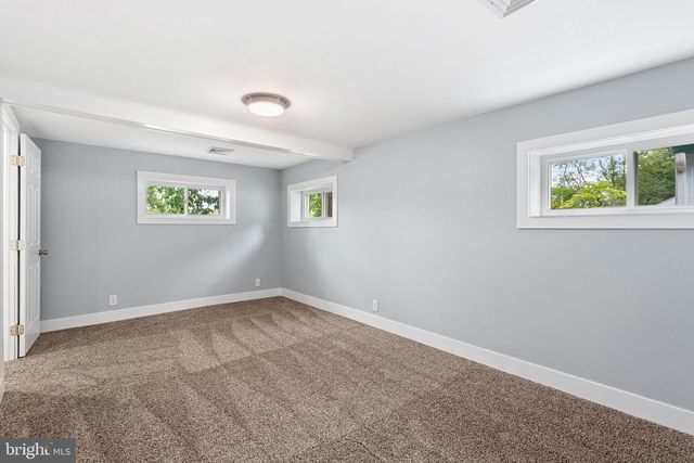 2105 LAKESIDE DR, Williamstown, NJ 08094