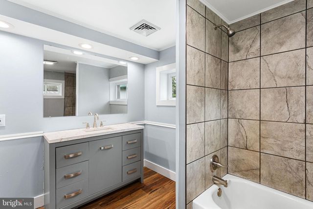 2105 LAKESIDE DR, Williamstown, NJ 08094
