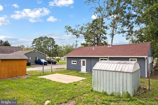 2105 LAKESIDE DR, Williamstown, NJ 08094