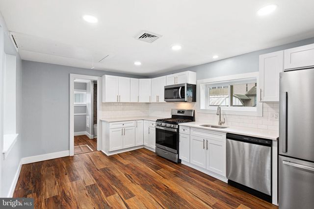 2105 LAKESIDE DR, Williamstown, NJ 08094