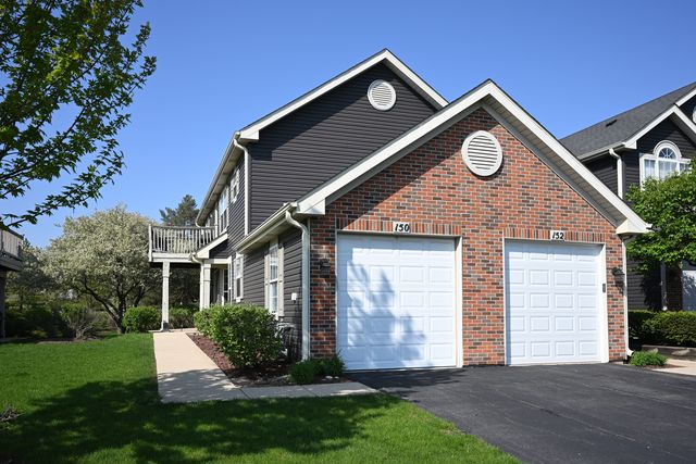 150 E Lake Ridge Drive, Glendale Heights, IL 60139
