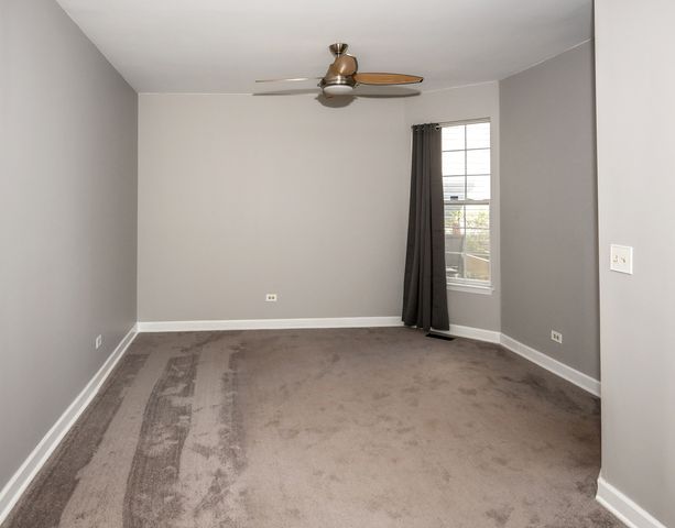 150 E Lake Ridge Drive, Glendale Heights, IL 60139