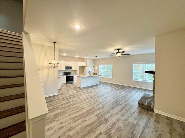6458 Plantation Station Drive Drive, Lula, GA 30554