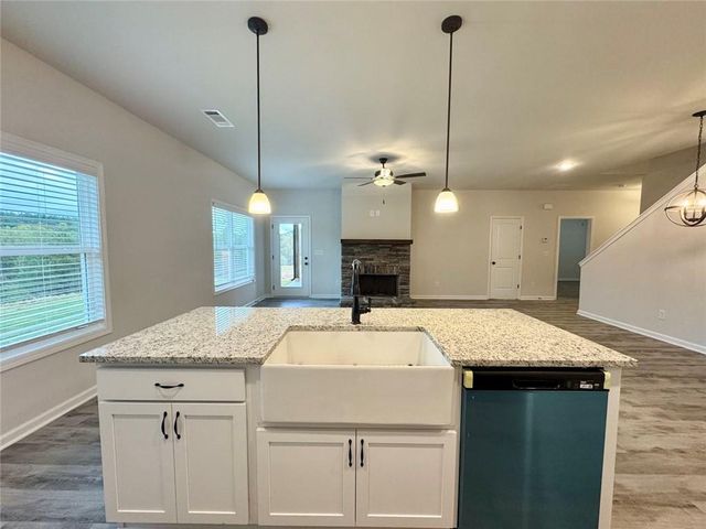 6458 Plantation Station Drive Drive, Lula, GA 30554