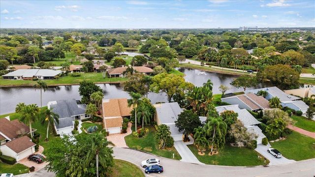 6691 S Pine Court, Palm Beach Gardens, FL 33418
