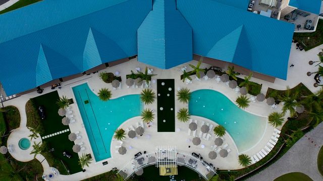 6691 S Pine Court, Palm Beach Gardens, FL 33418