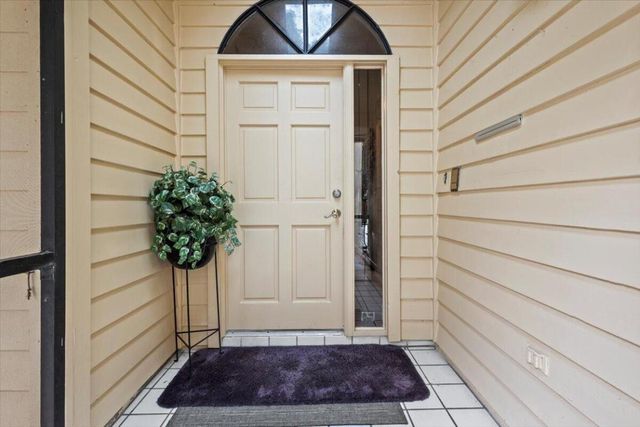 6691 S Pine Court, Palm Beach Gardens, FL 33418