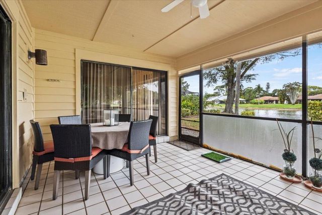 6691 S Pine Court, Palm Beach Gardens, FL 33418