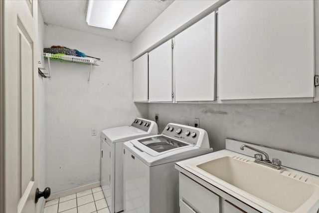 6691 S Pine Court, Palm Beach Gardens, FL 33418