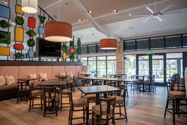 6691 S Pine Court, Palm Beach Gardens, FL 33418