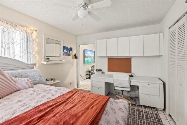 6691 S Pine Court, Palm Beach Gardens, FL 33418