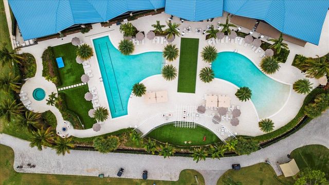 6691 S Pine Court, Palm Beach Gardens, FL 33418