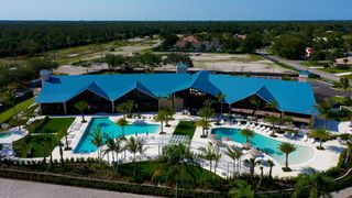 6691 S Pine Court, Palm Beach Gardens, FL 33418