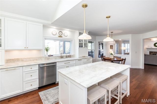 14715 Timberway Court, Chesterfield, MO 63017