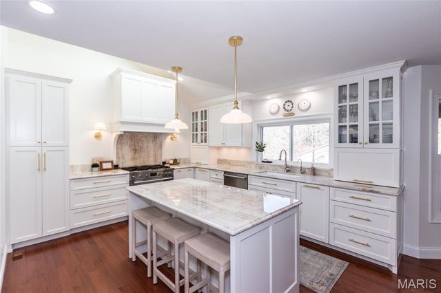 14715 Timberway Court, Chesterfield, MO 63017