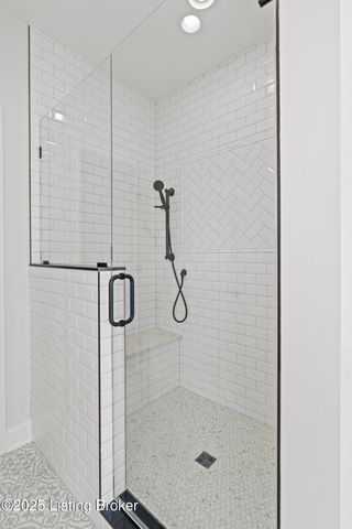 32 Dalton Dr, Fisherville, KY 40023