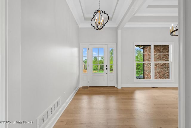 32 Dalton Dr, Fisherville, KY 40023