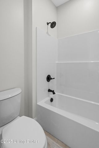 32 Dalton Dr, Fisherville, KY 40023