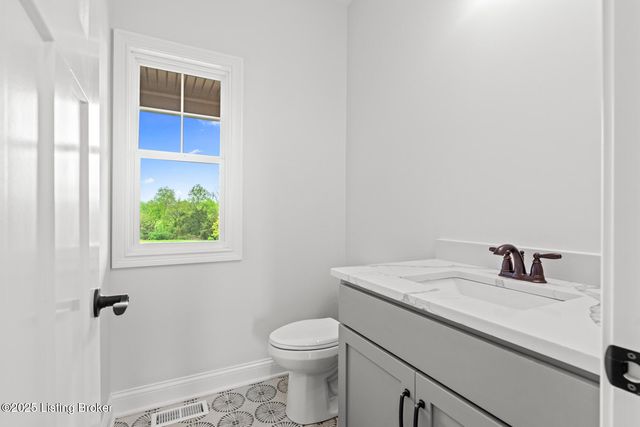 32 Dalton Dr, Fisherville, KY 40023