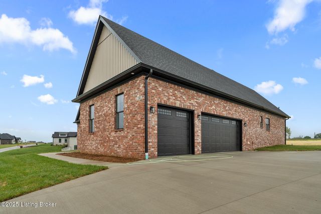 32 Dalton Dr, Fisherville, KY 40023