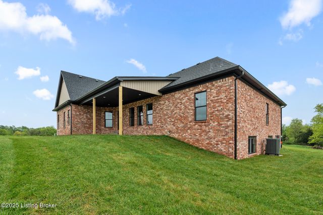 32 Dalton Dr, Fisherville, KY 40023