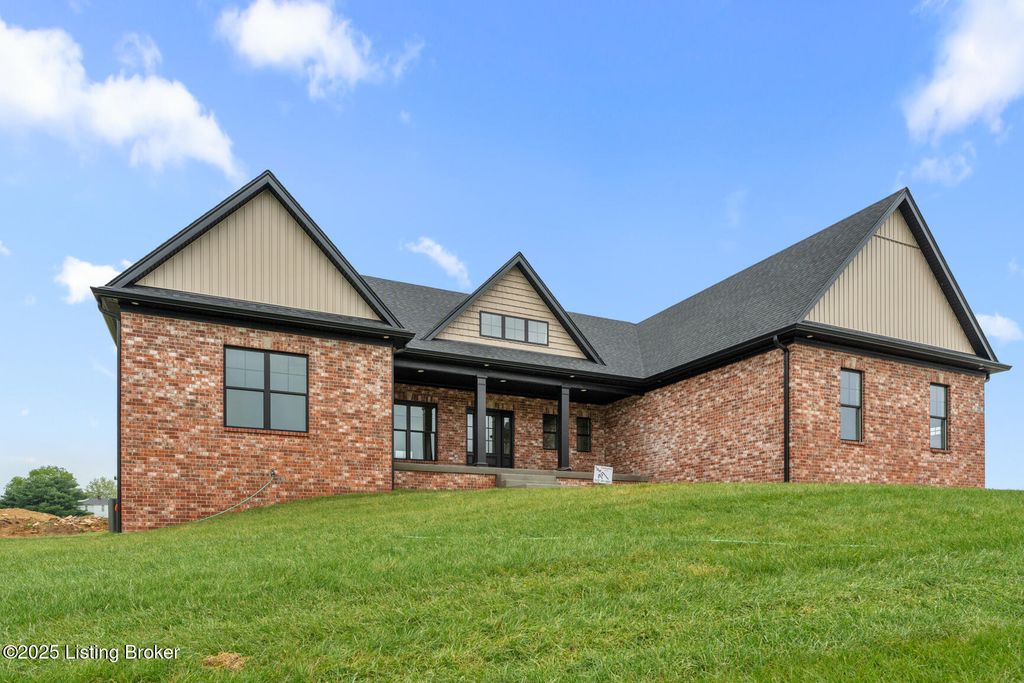 32 Dalton Dr, Fisherville, KY 40023