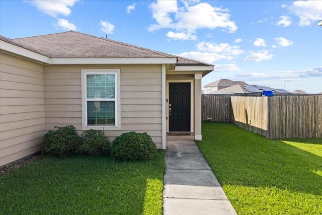 5727 Treasure Cove Road, Cove, TX 77523