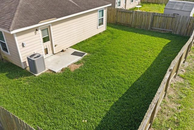 5727 Treasure Cove Road, Cove, TX 77523
