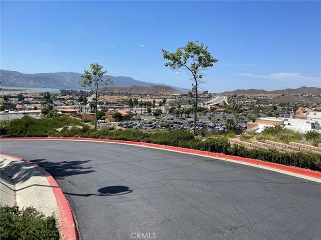 15435 Park Point 108, Lake Elsinore, CA 92532