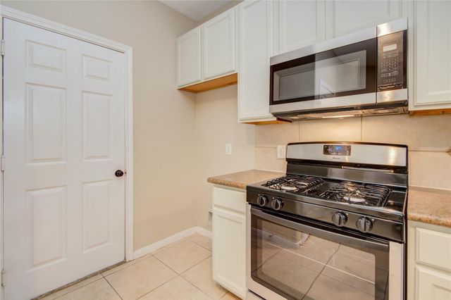 8902 Edgebrook Street, Houston, TX 77075