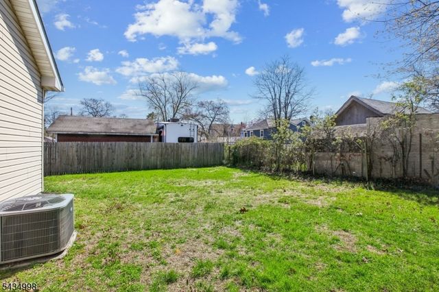 3 Newark Ave, Spotswood Boro, NJ 08884